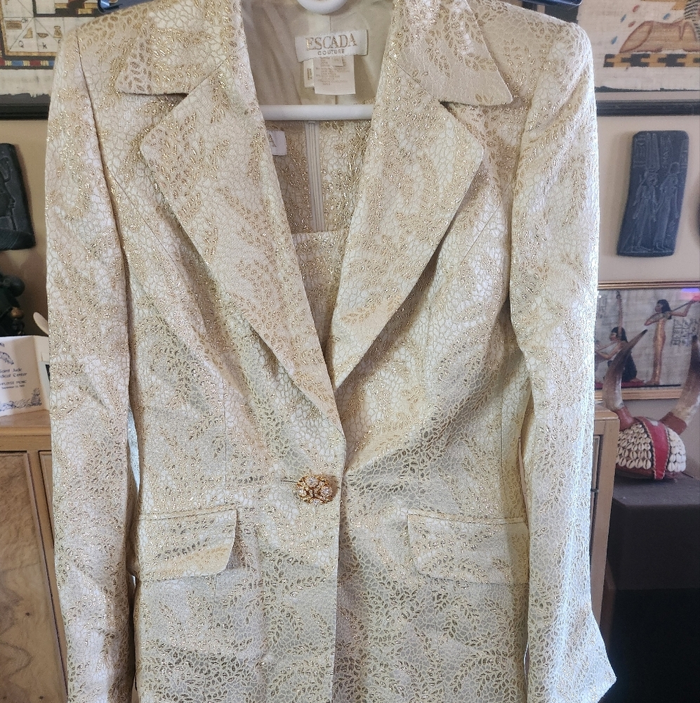 ESCADA  suit